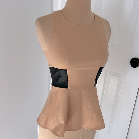 PJK Patterson J Kincaid Alo Leather Panel Peplum Top - Picture 4 of 9